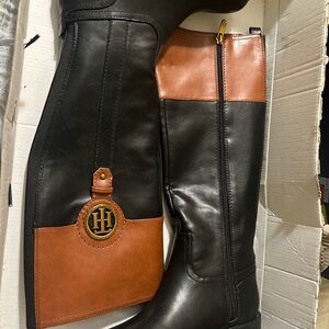 Tommy Hilfiger Black and Brown Leather Detail